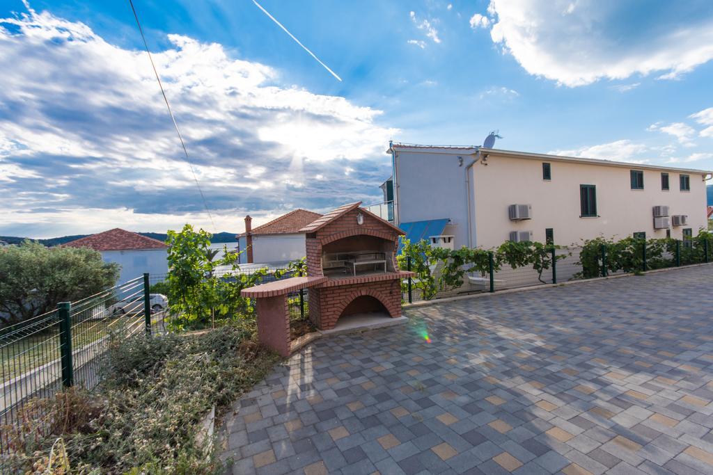 Apartment Angie Trogir Exterior foto